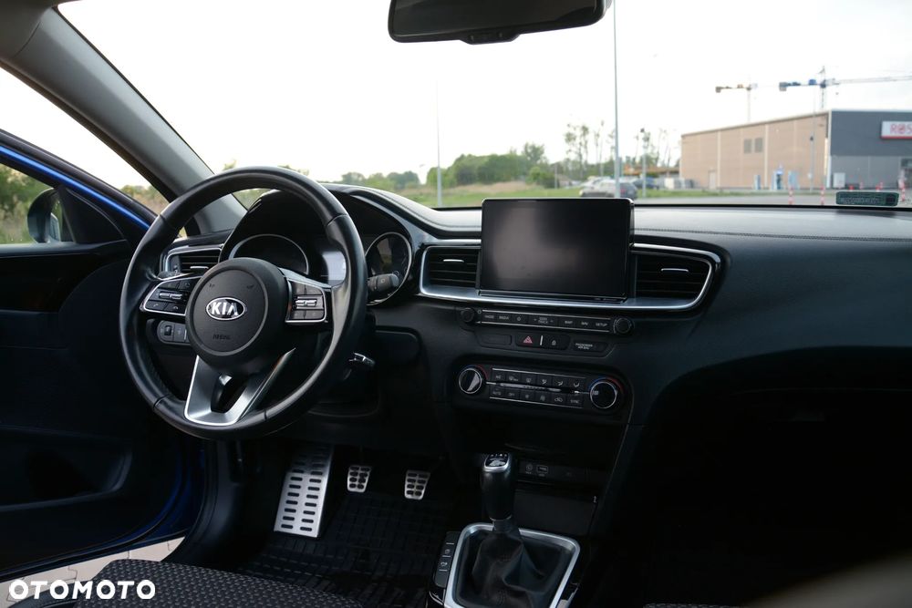 Kia Ceed 1.4 T-GDI L Business Line - 10