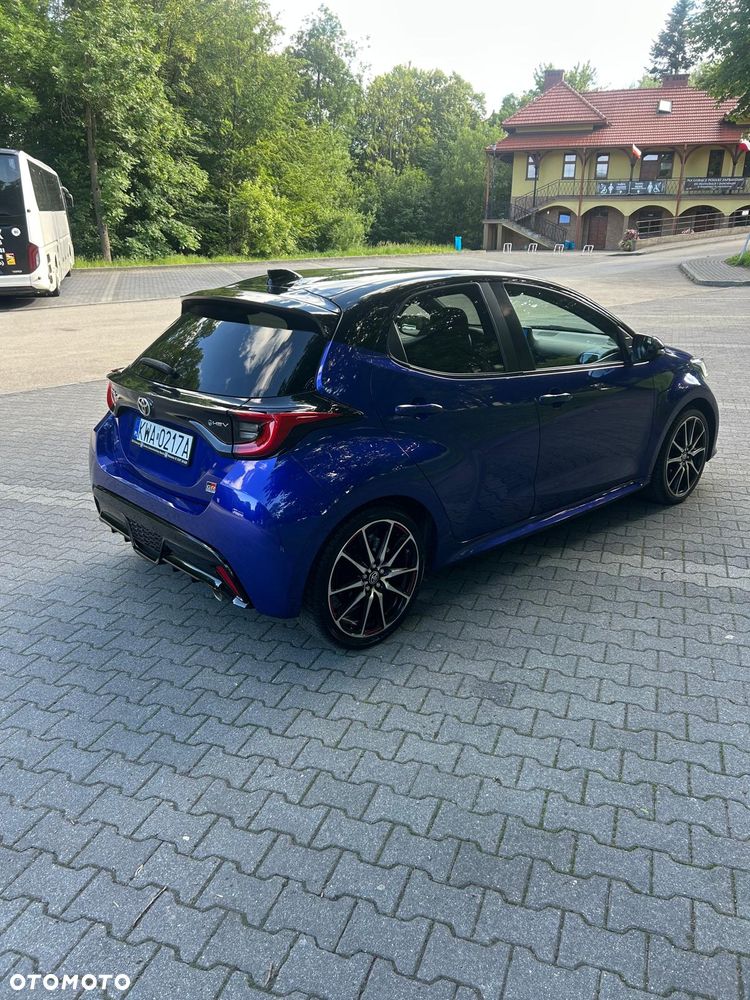Toyota Yaris Hybrid 1.5 GR Sport - 4