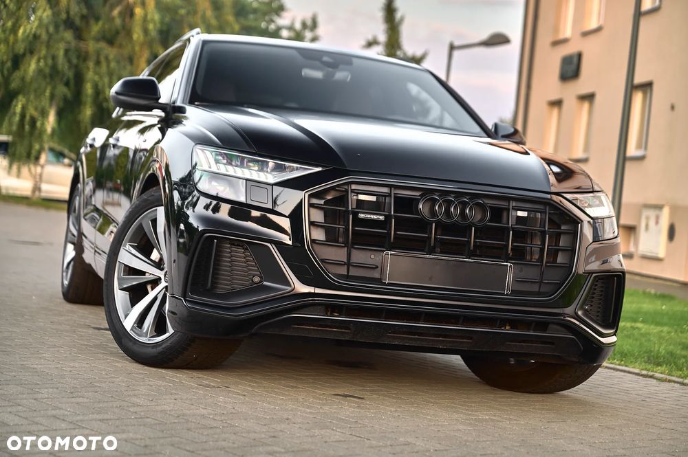 Audi Q8 - 1