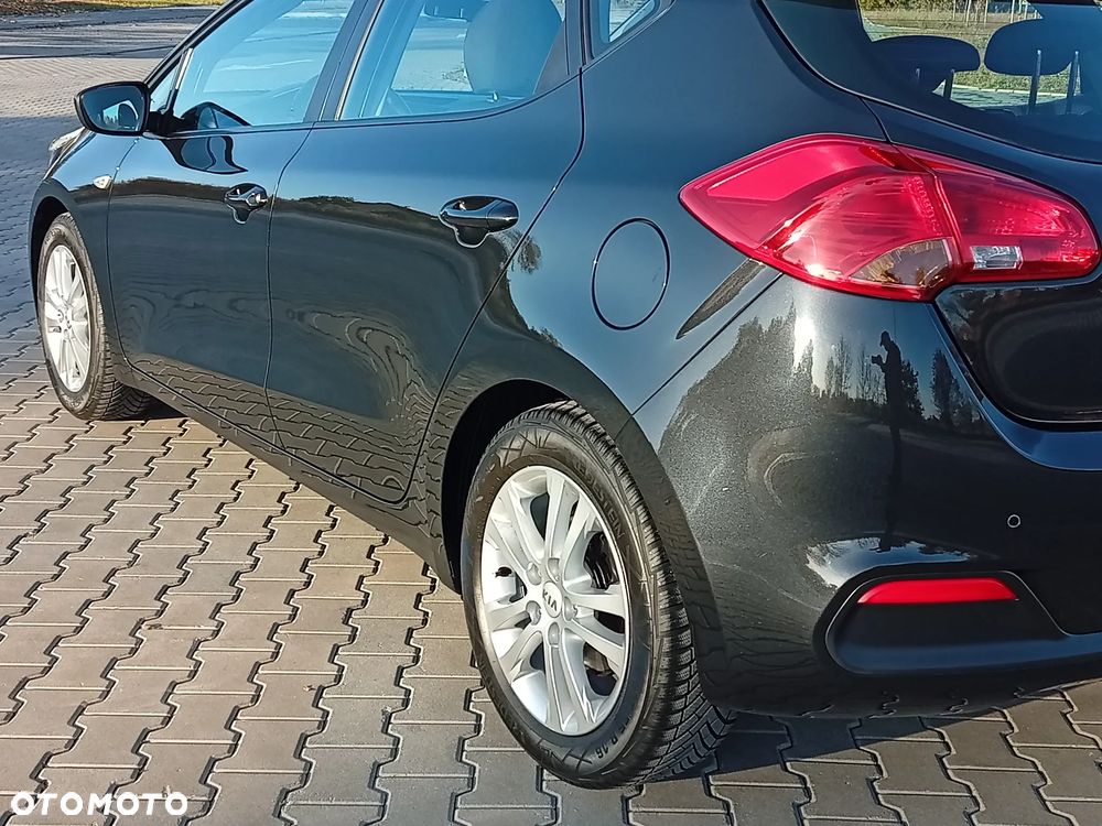 Kia Ceed - 16
