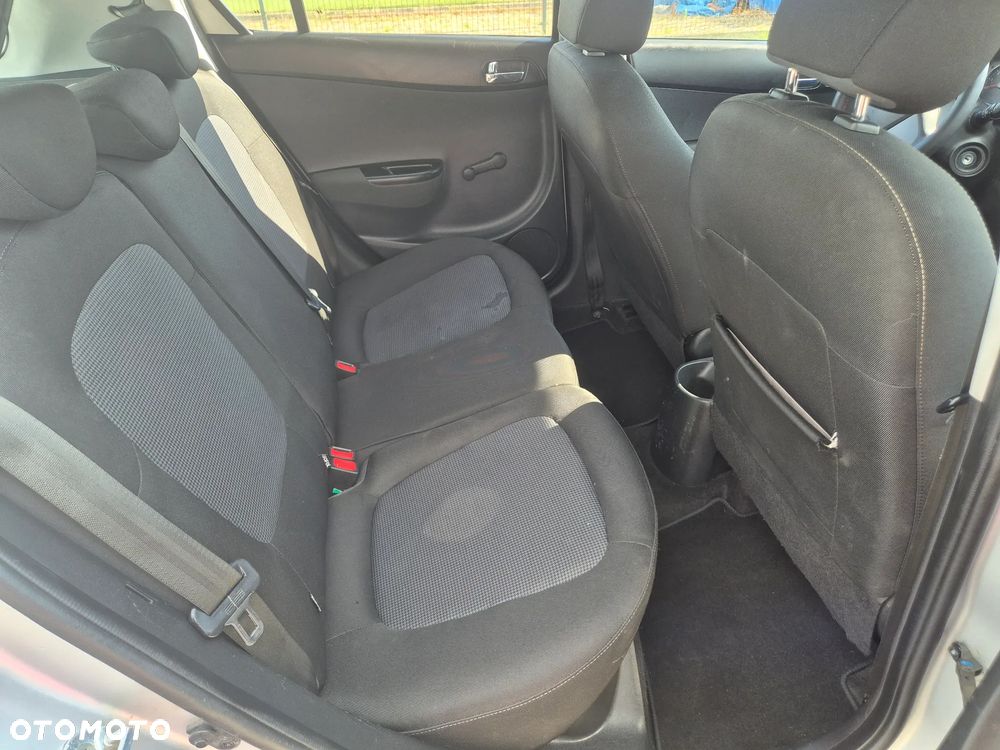 Hyundai i20 1.2 BlueDrive Go - 11