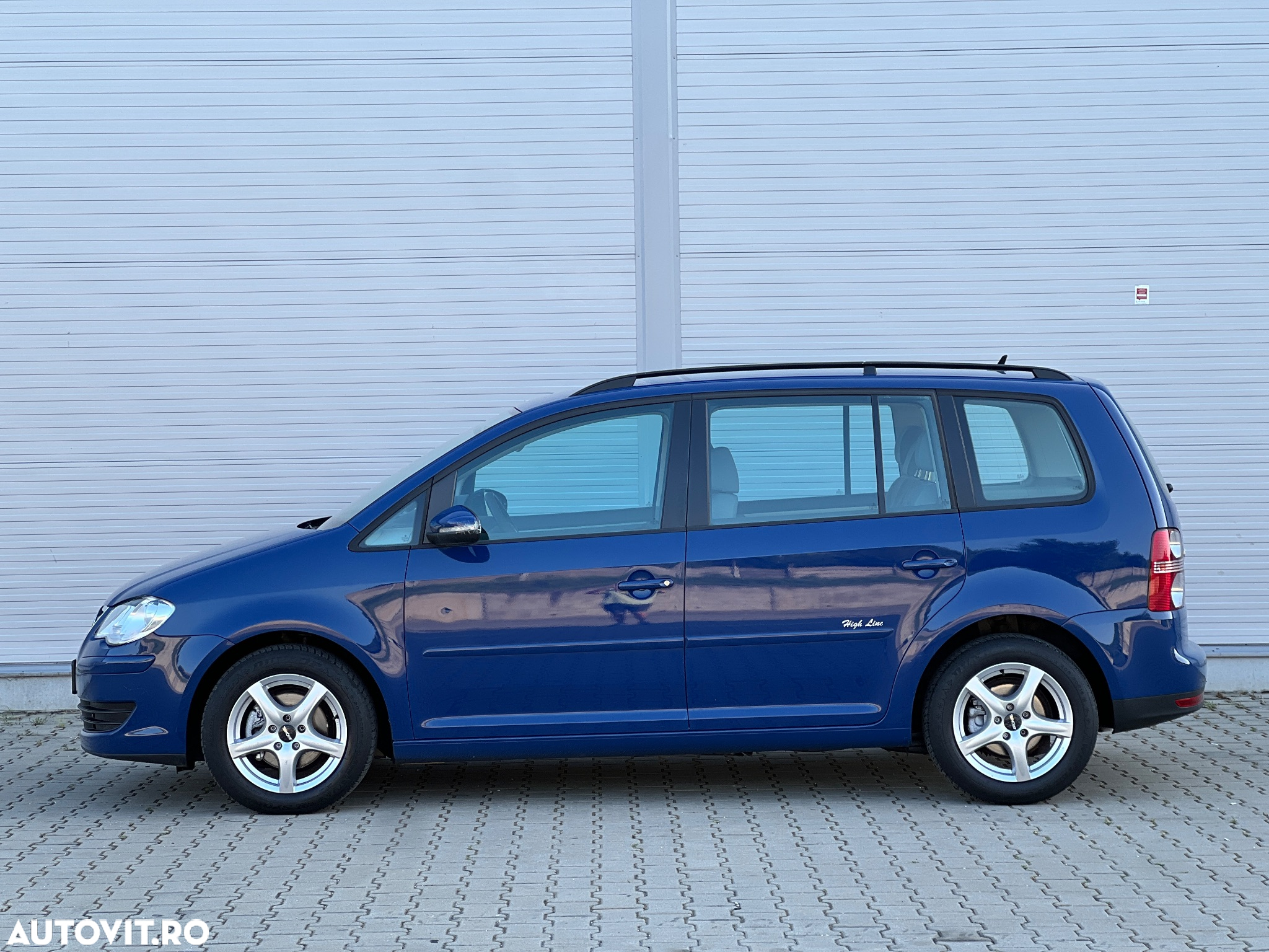 Volkswagen Touran 1.9 TDI DPF Blue Motion Trendline - 5