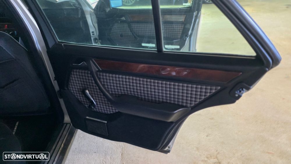 Mercedes-Benz W124 (1984-1997) - 16