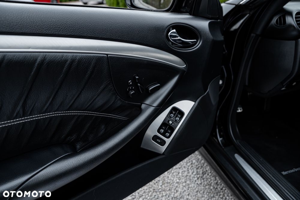 Mercedes-Benz CLK - 19