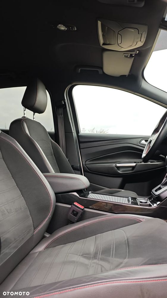 Ford Kuga 2.0 TDCi AWD ST-Line - 22