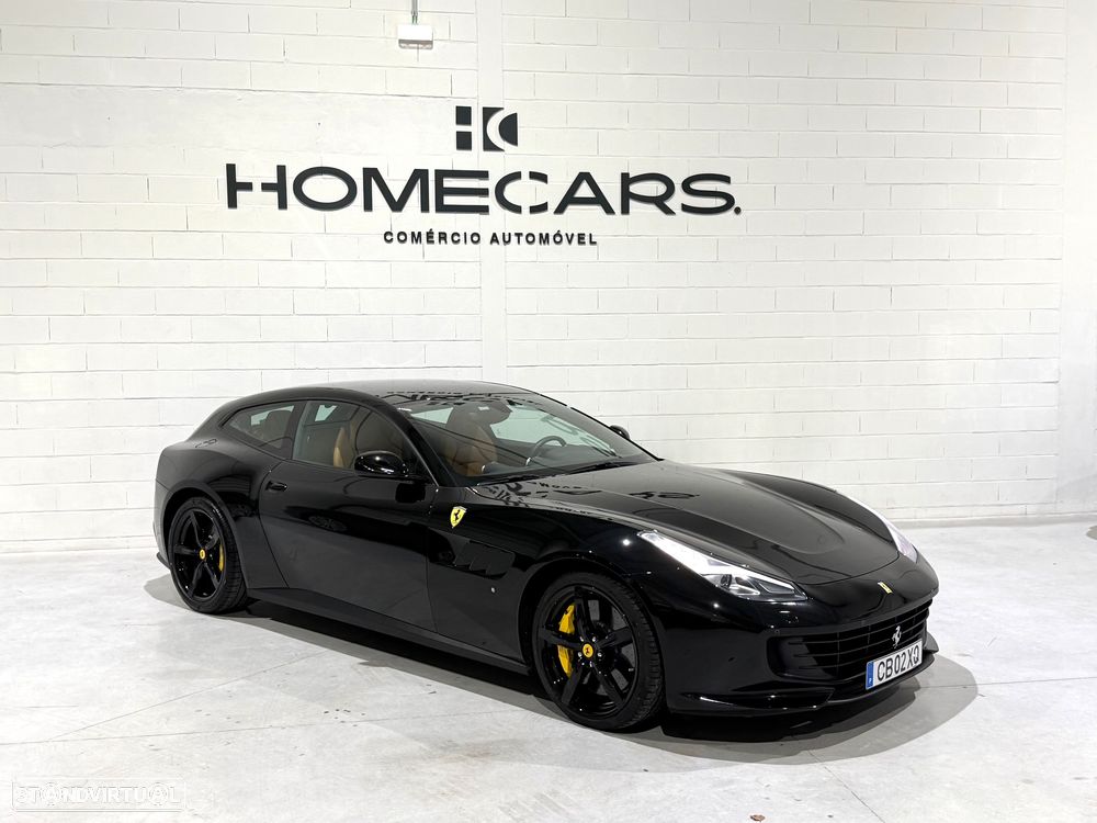 Ferrari GTC4 Lusso - 11