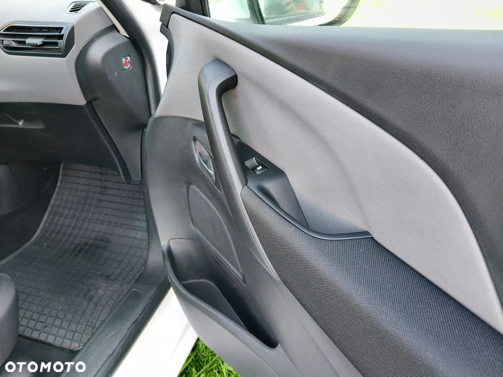 Citroën C4 Picasso - 24