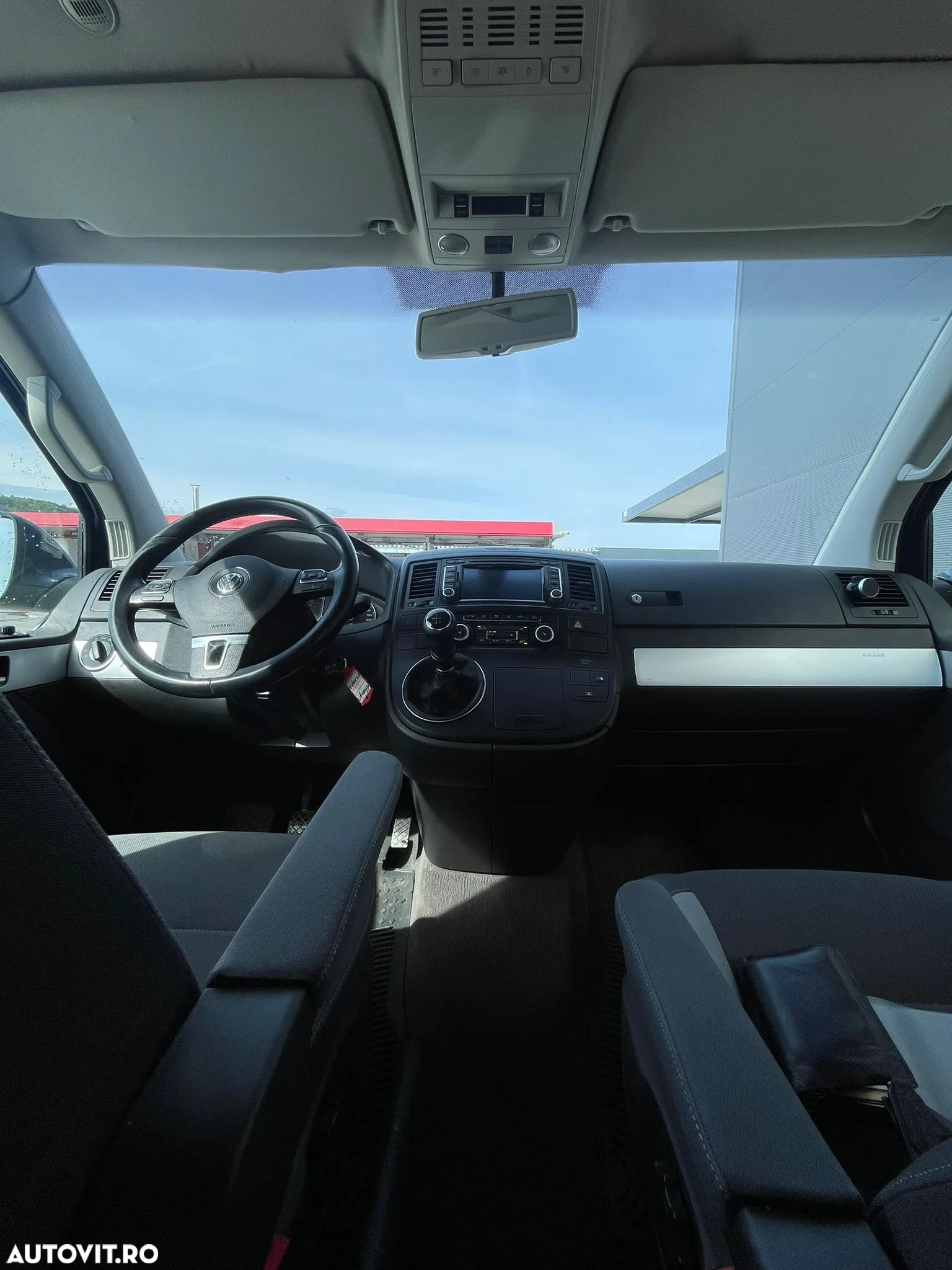 Volkswagen Multivan - 16