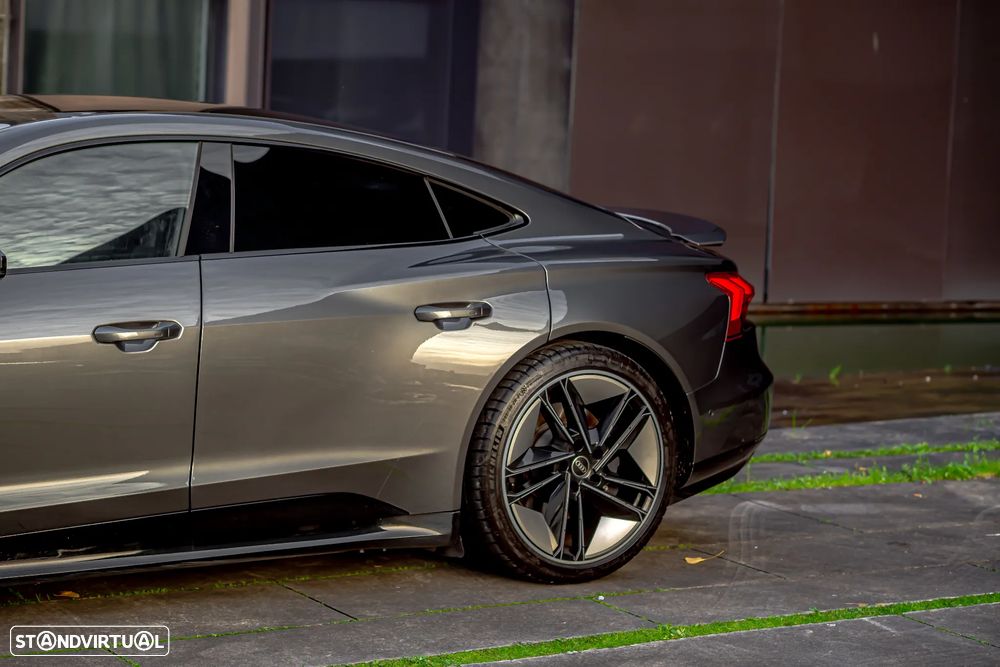 Audi e-tron GT quattro - 9