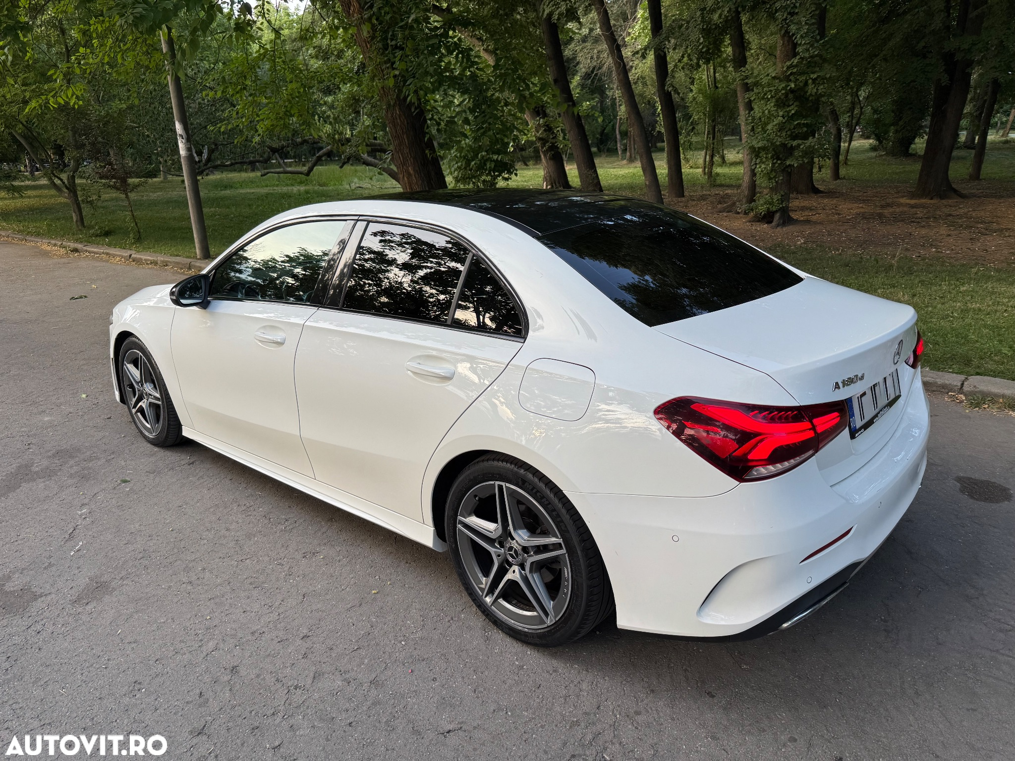 Mercedes-Benz A 180 d 7G-DCT AMG Line - 5
