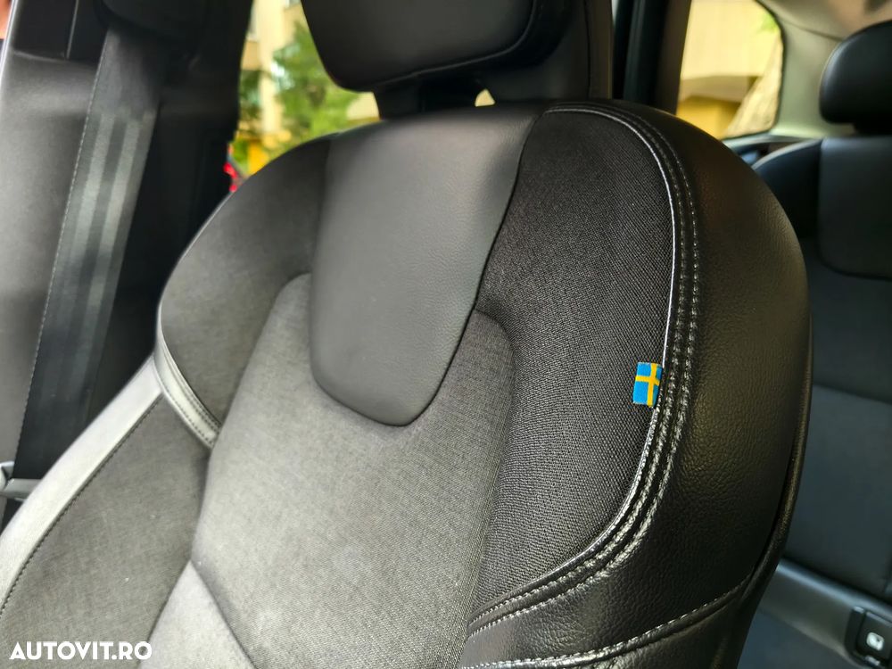 Volvo XC 60 B4 D AWD Geartronic Momentum Pro - 8
