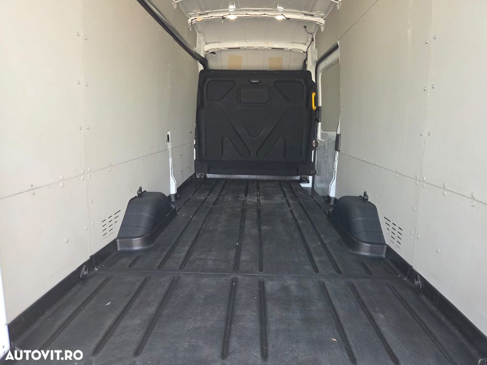 Ford New Transit L4H3 - 13