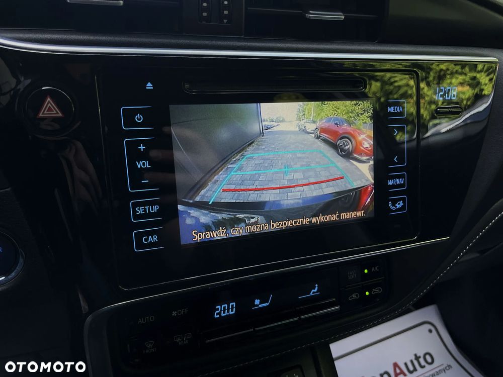 Toyota Auris Hybrid 135 Prestige - 29