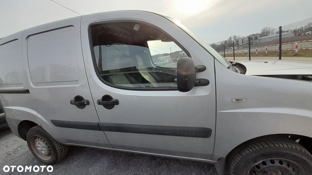 FIAT DOBLO I LIFT DRZWI PRAWY PRZÓD PRZEDNIE PRAWE KOMPLETNE 647 nr. FD1L - 1