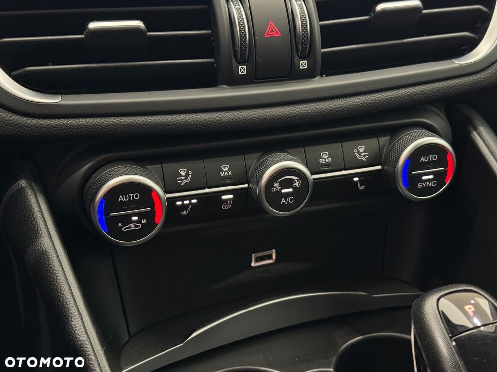 Alfa Romeo Giulia 2.0 Turbo Veloce Q4 - 23