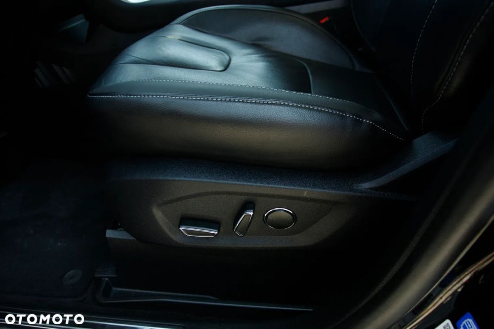 Ford S-Max 2.0 TDCi Bi-Turbo Titanium PowerShift - 29