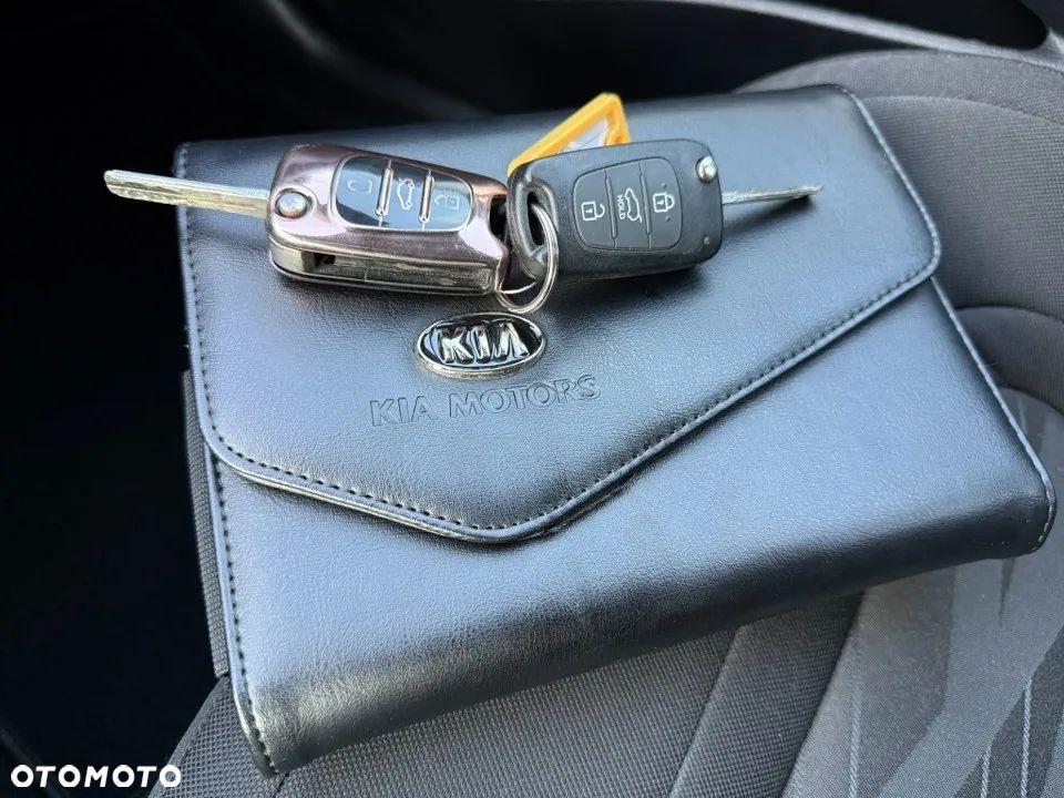 Kia Ceed 1.4 CVVT ISG Dream Team Edition - 38