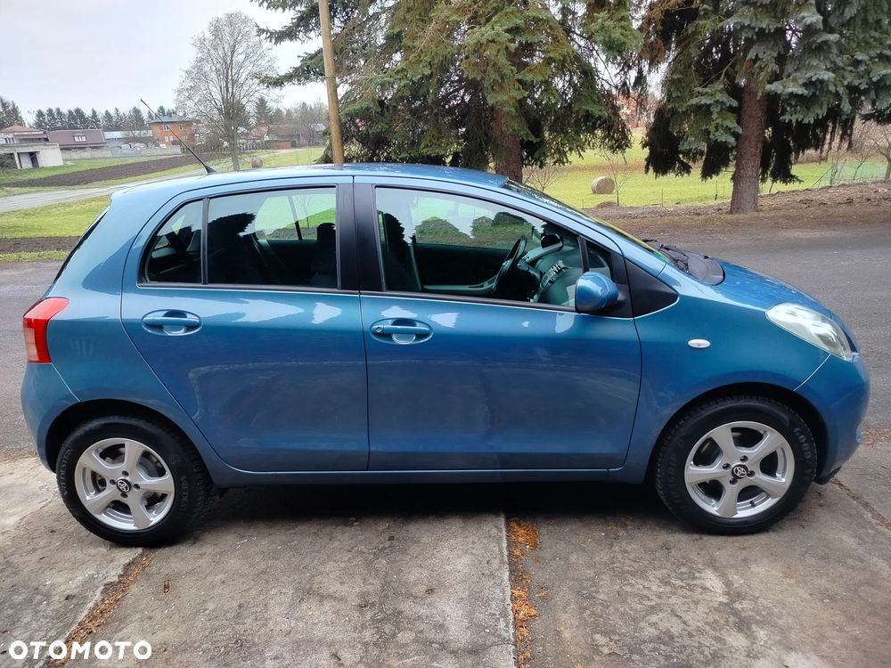 Toyota Yaris 1.3 VVT-i Cool - 12