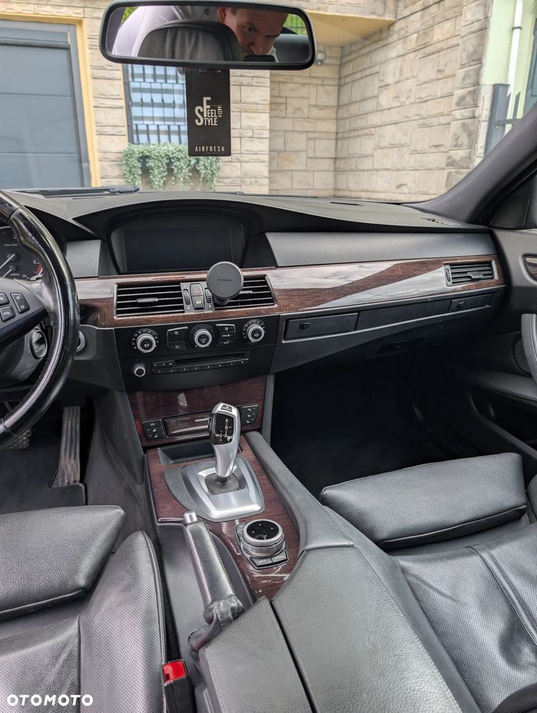 BMW Seria 5 520d - 16