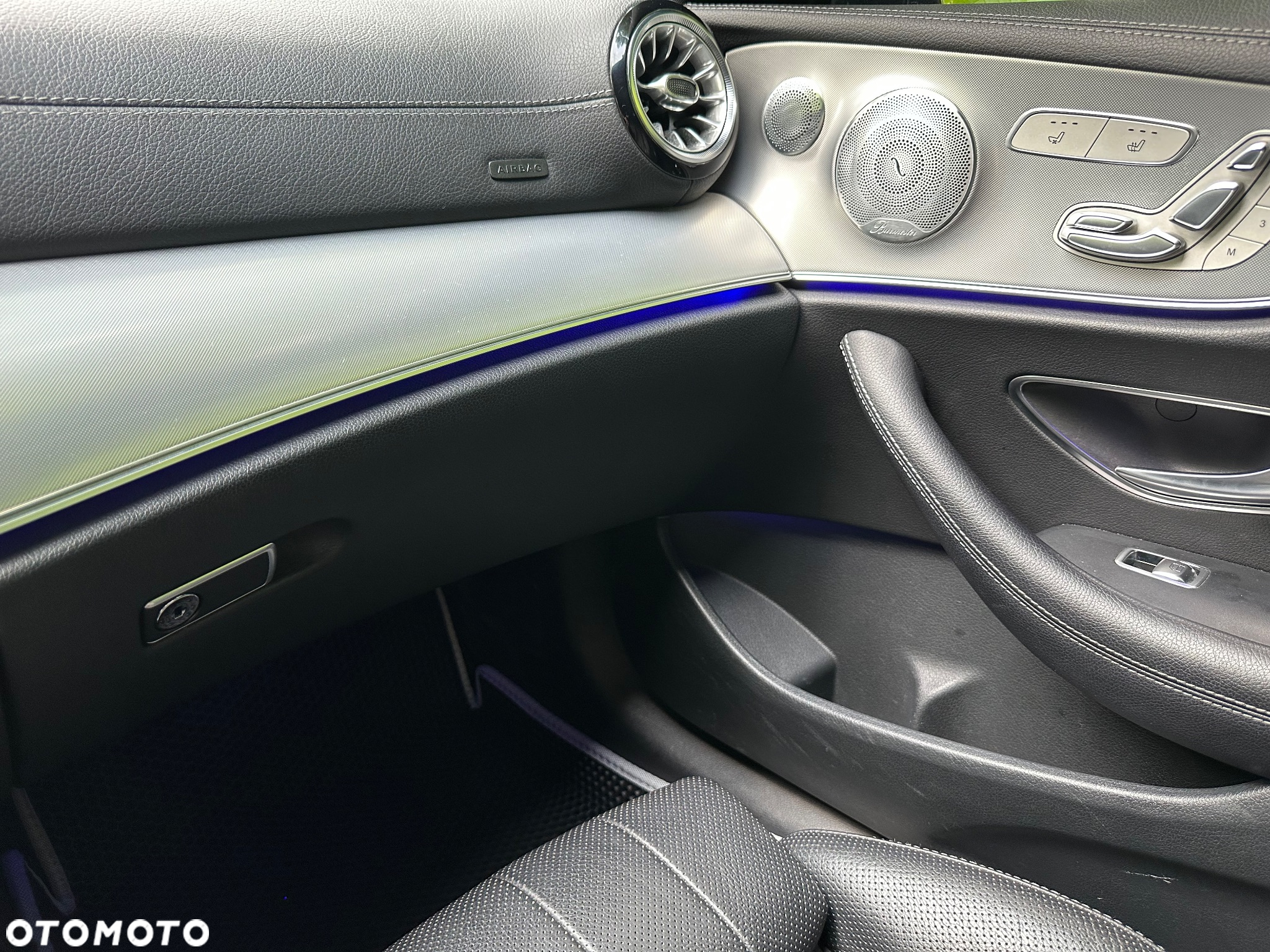 Mercedes-Benz Klasa E 220 d Coupe 4-Matic 9G-TRONIC - 18