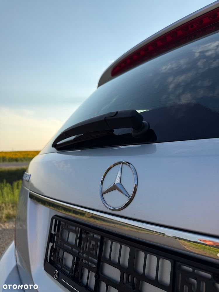 Mercedes-Benz Klasa C 180 BlueEFFICIENCY 7G-TRONIC Elegance - 25