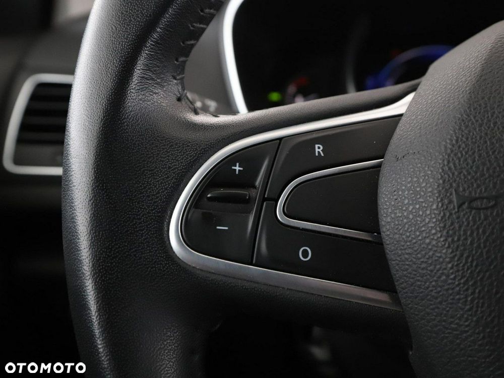 Renault Megane ENERGY TCe 100 EXPERIENCE - 31