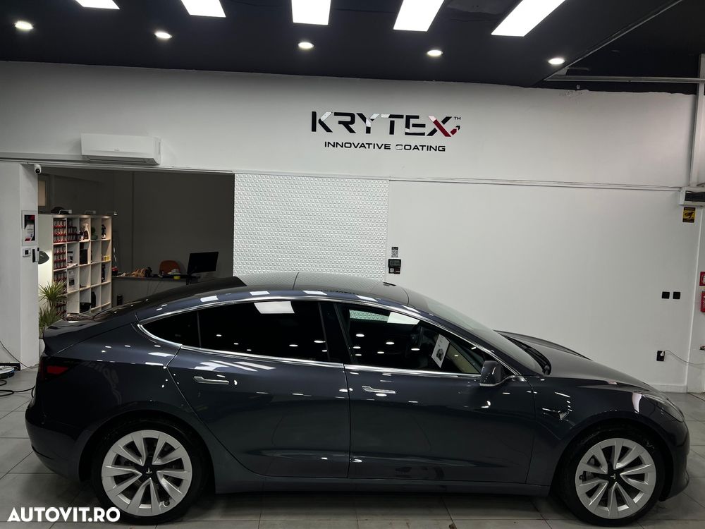 Tesla Model 3 - 20