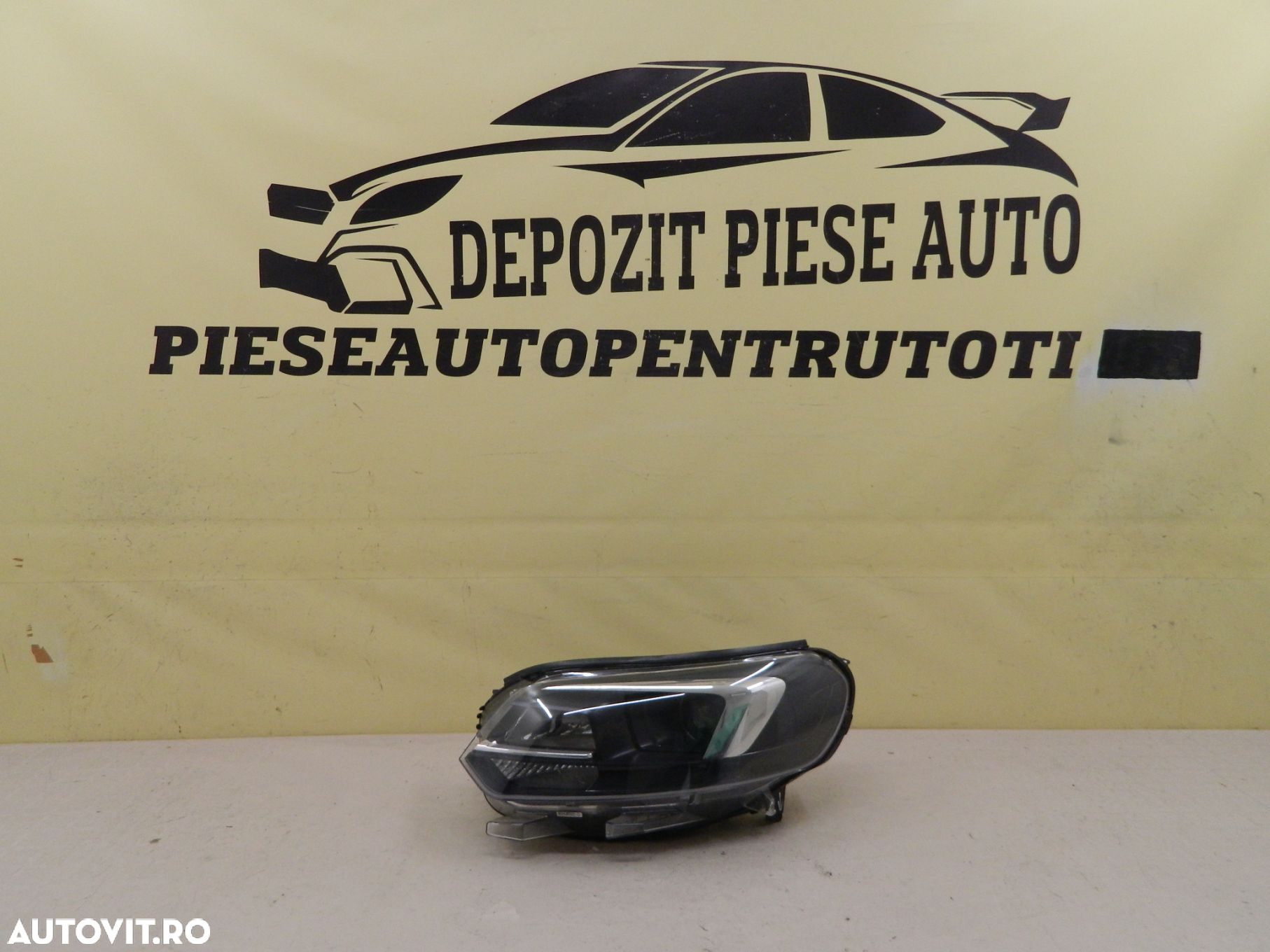 Far stanga Citroen Jumpy / Opel Vivaro Halogen, 2016, 2017, 2018, 2019, 2020, 2021, 2022, 2023, cod origine 9832837680-00. - 2