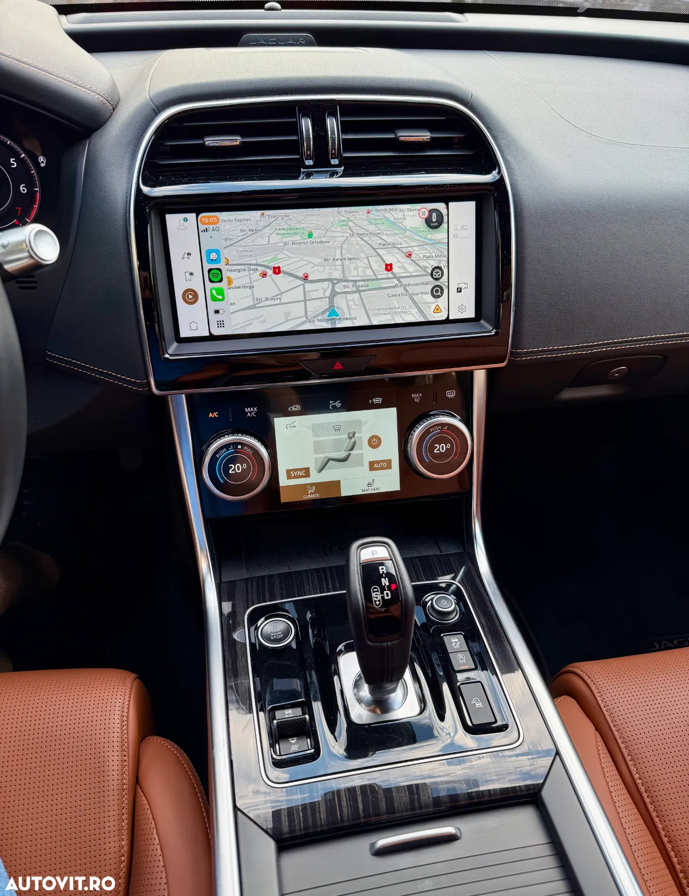 Jaguar XE P300 AWD Aut. R-Dynamic HSE - 5
