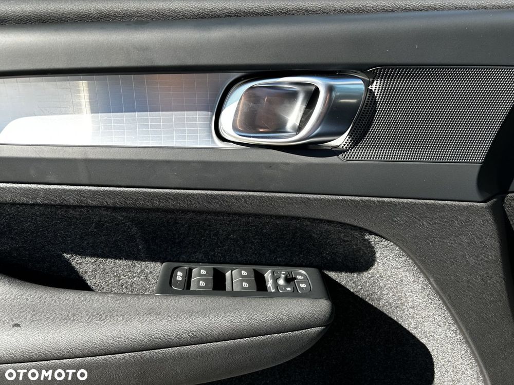 Volvo XC 40 - 20