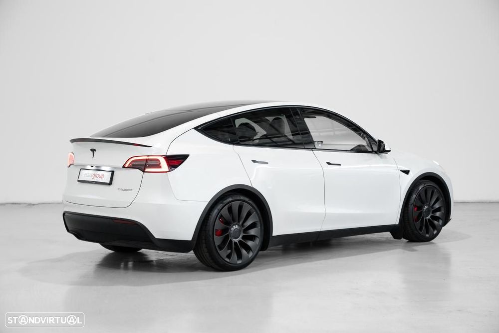 Tesla Model Y 2023 photo 3