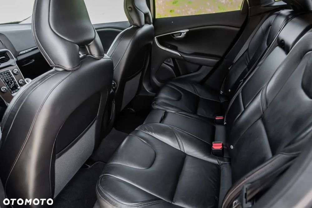 Volvo V40 Cross Country D4 Summum - 29