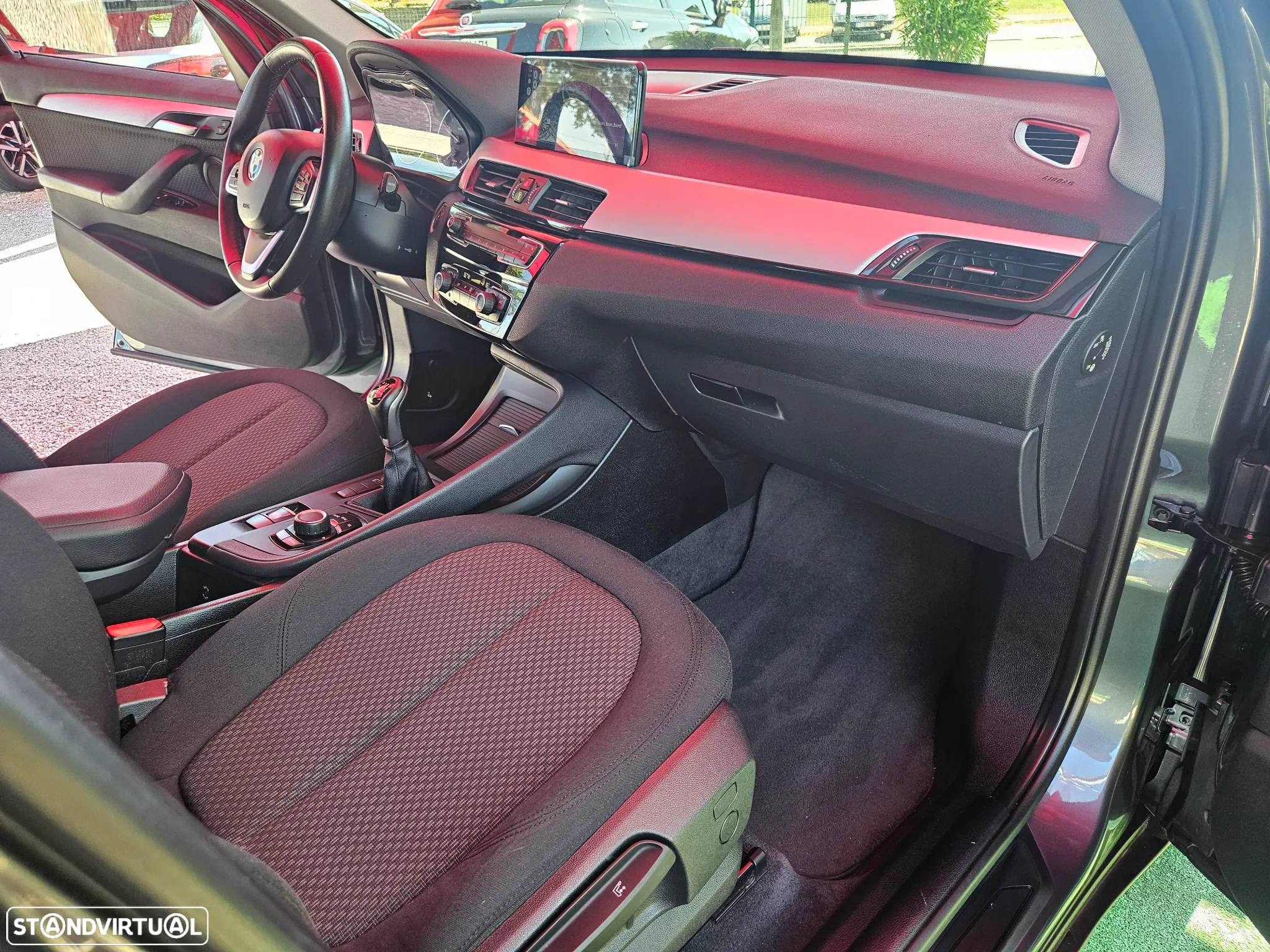 BMW X1 18 d sDrive Advantage - 17