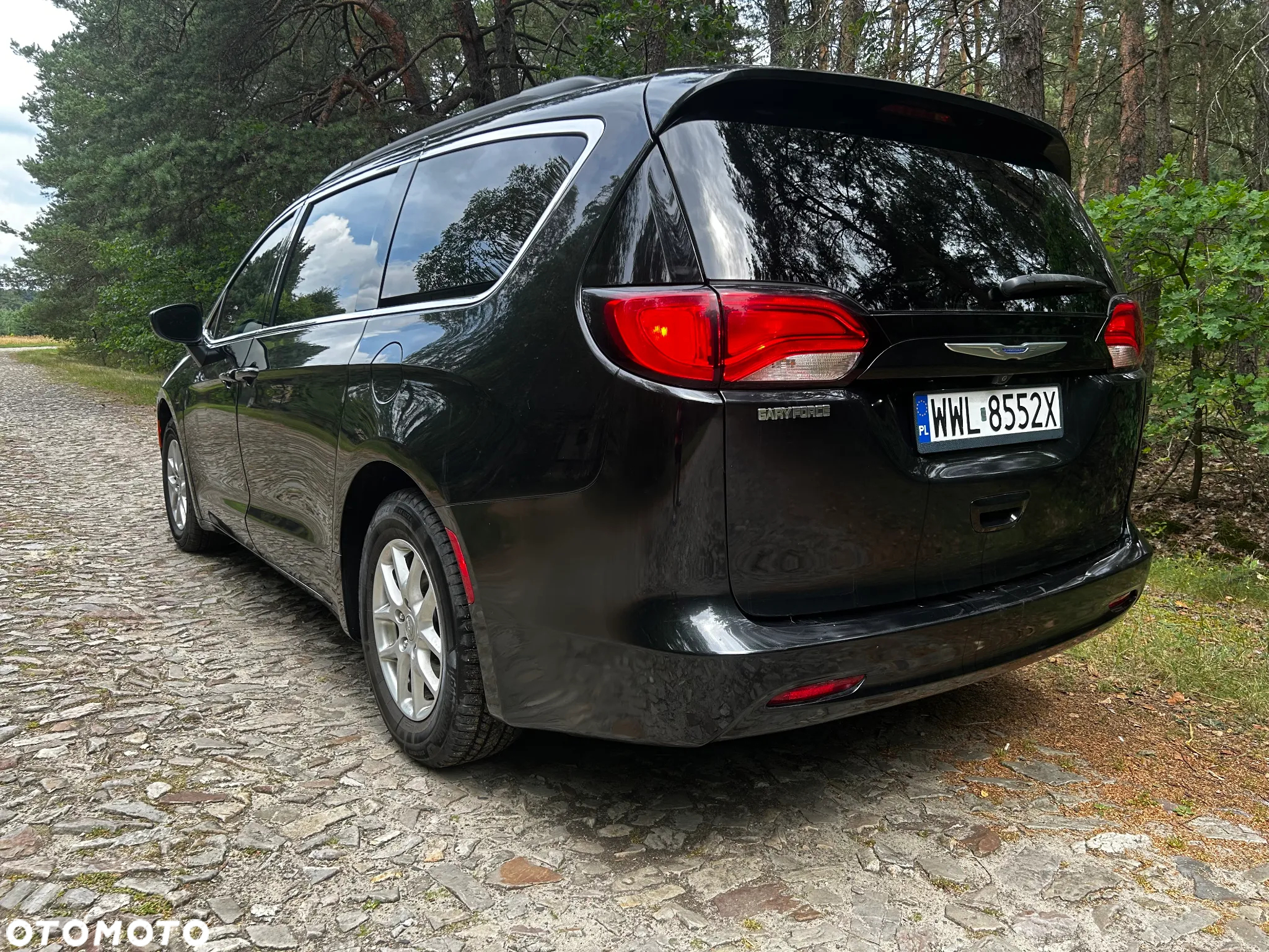 Chrysler Pacifica - 5