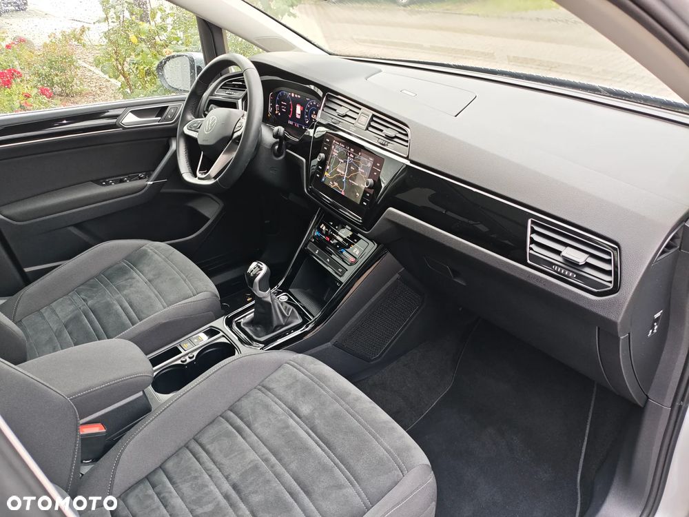 Volkswagen Touran 1.5 TSI ACT OPF Highline - 23