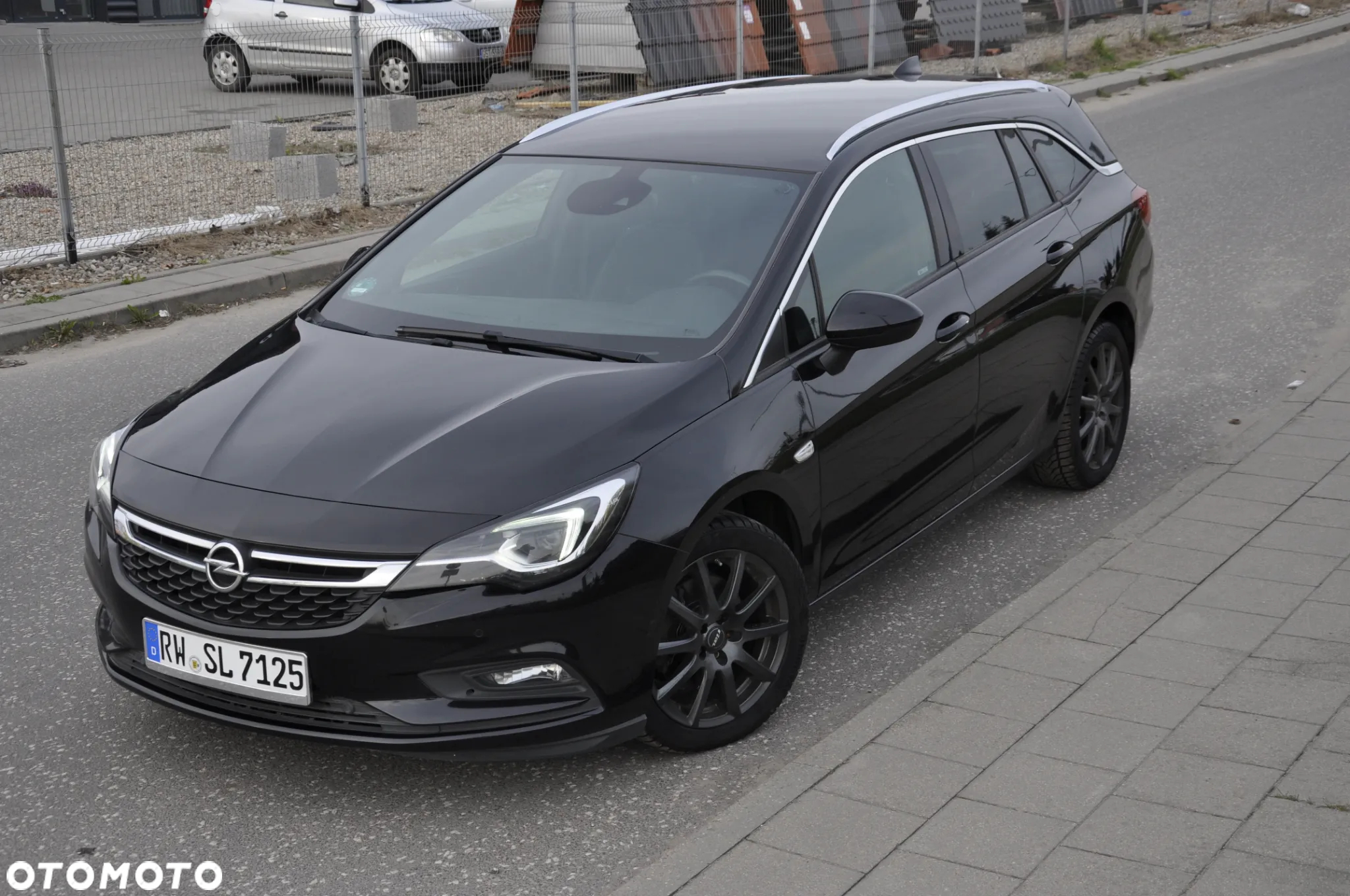 Opel Astra 1.6 BiTurbo D (CDTI) Start/Stop Innovation - 3