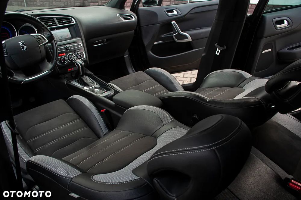 DS Automobiles DS 4 - 24