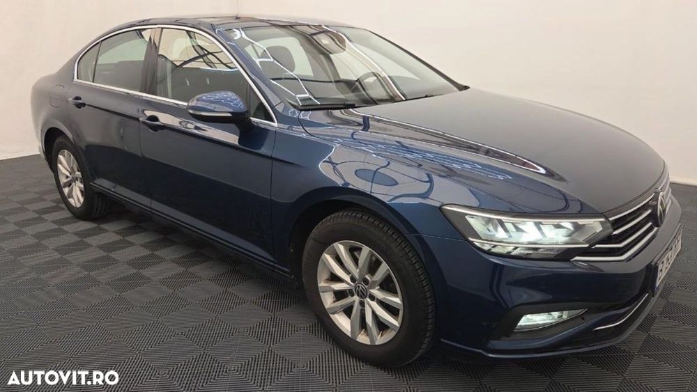 Volkswagen Passat 2.0 TDI DSG Comfortline - 9