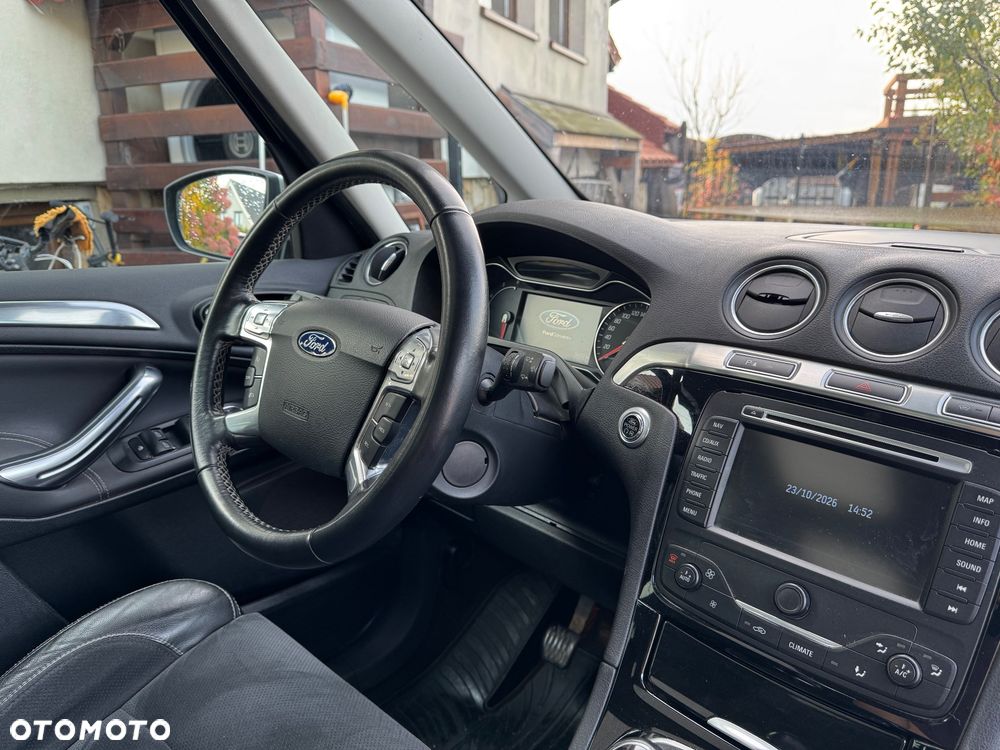 Ford Galaxy - 36