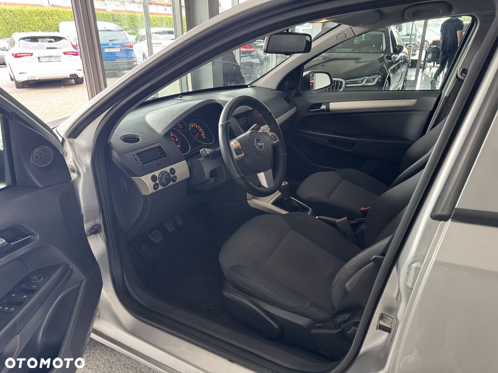 Opel Astra - 16
