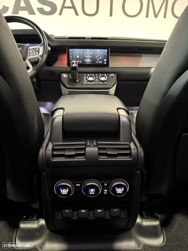 Land Rover Defender 3.0 I6 110 AWD X-Dynamic HSE - 35