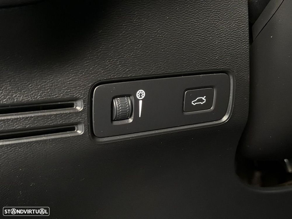 Volvo XC 40 2.0 D3 Geartronic - 15