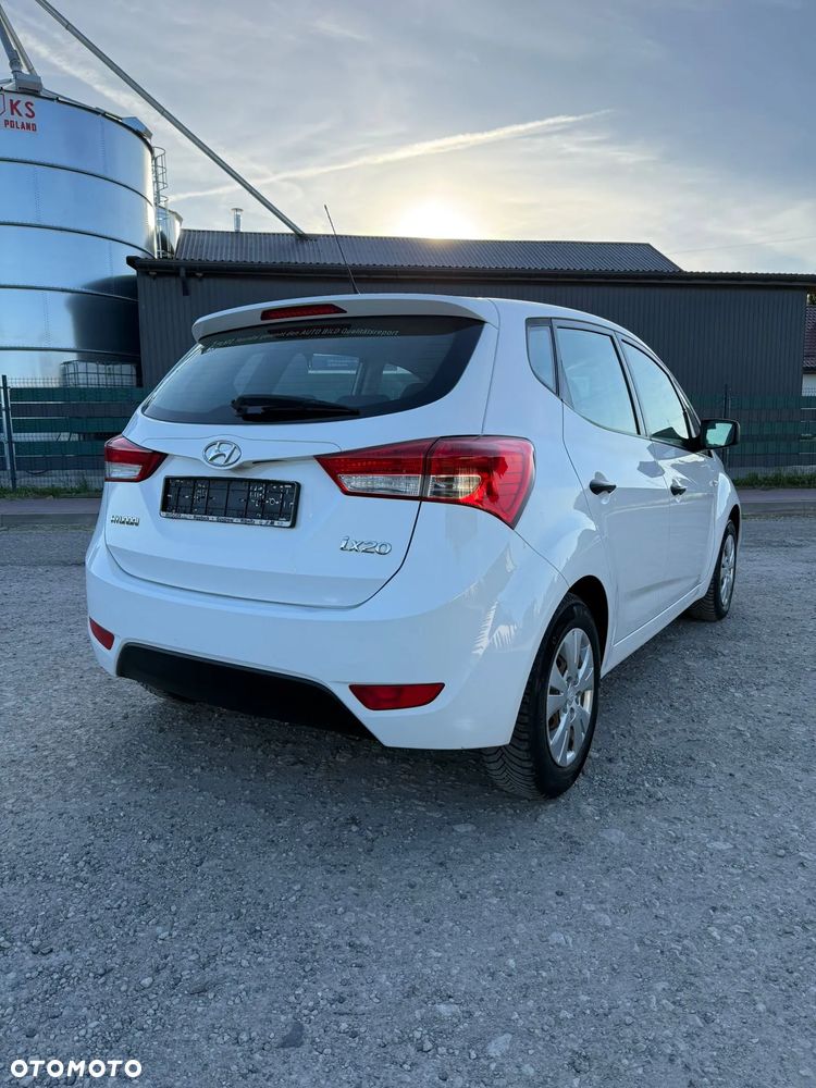 Hyundai ix20 1.4 blue Style - 11
