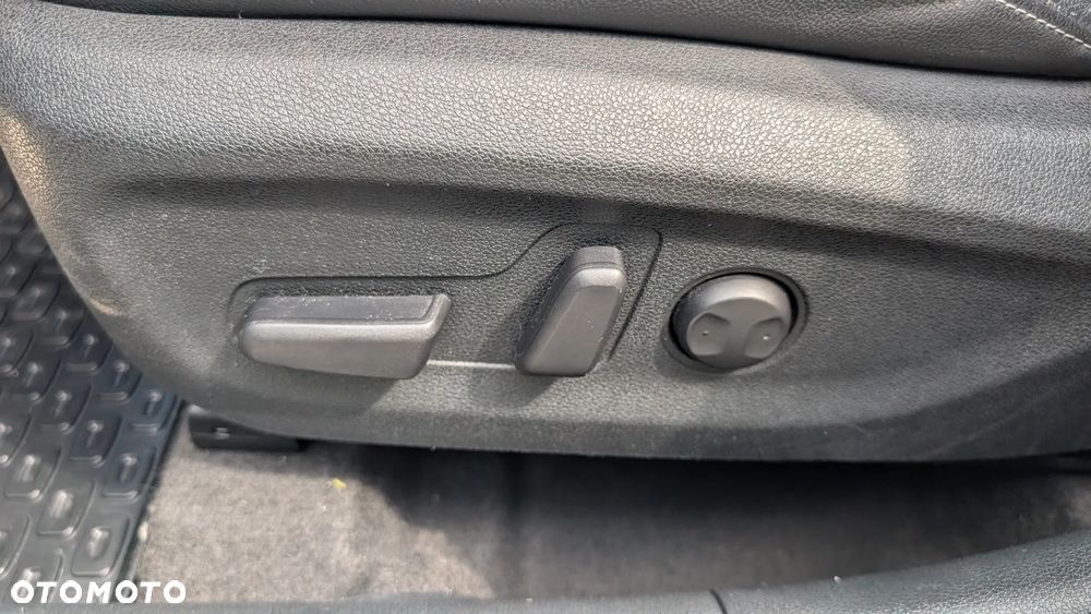 Kia Niro 1.6 GDI HEV 2WD OPF Edition 7 - 13