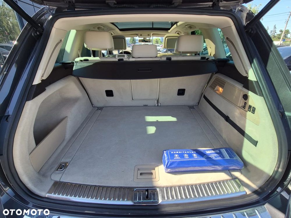 Volkswagen Touareg 3.0 V6 TDI BMT Business Line - 28