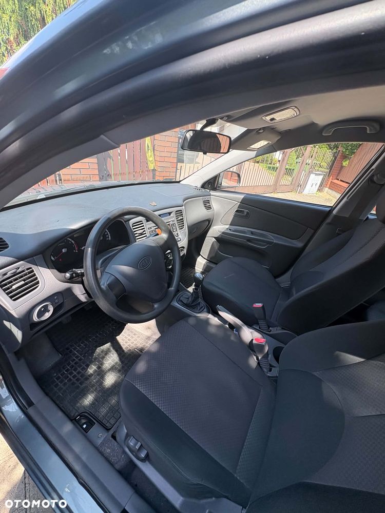 Kia Rio 1.4 Comfort - 7