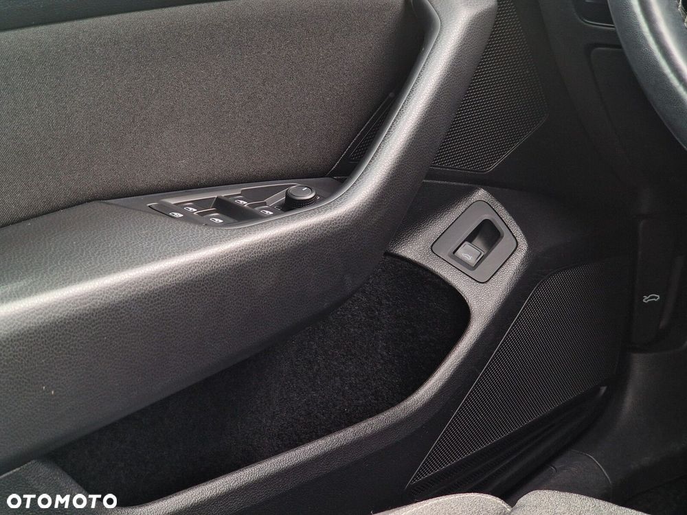Volkswagen Passat Variant 2.0 TDI EVO Business DSG - 22