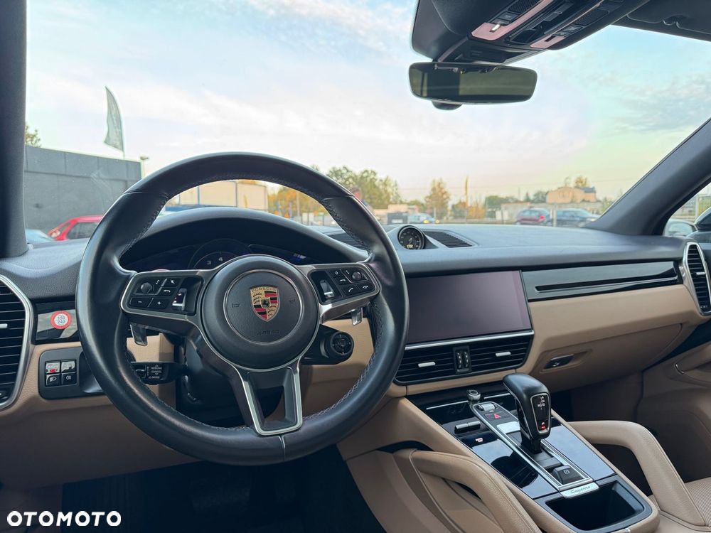 Porsche Cayenne - 17