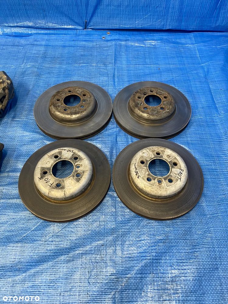 BMW F10 F11 535i SWAP KOMPLET ZACISKI TARCZE HAMULCOWE PRZÓD 348MM TYŁ 330MM  JARZMA PRZEDNIE TYLNE KOMPLET ORYGINAŁ BMW - 5