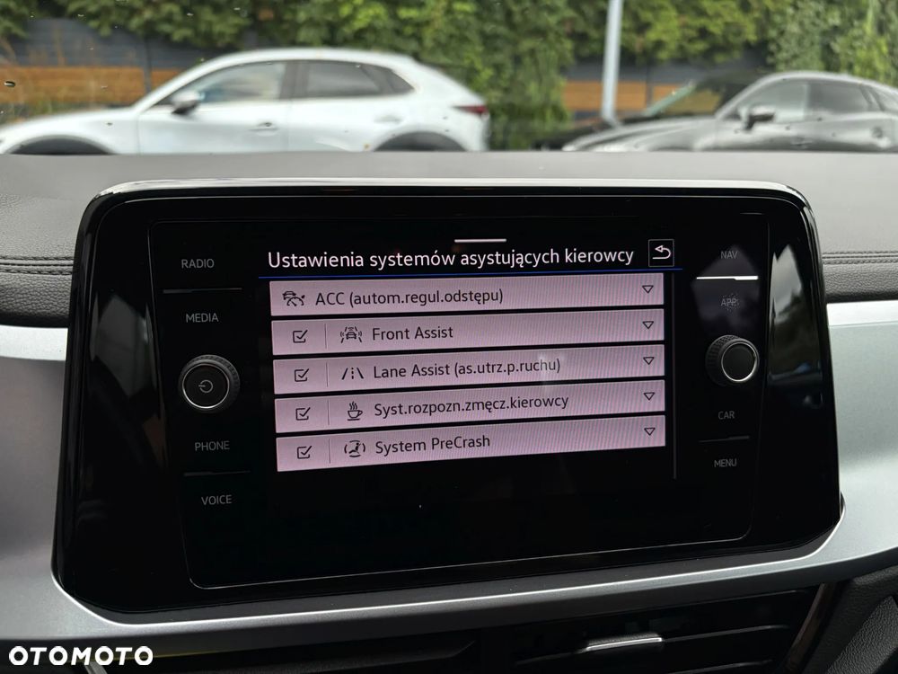 Volkswagen T-Roc - 28